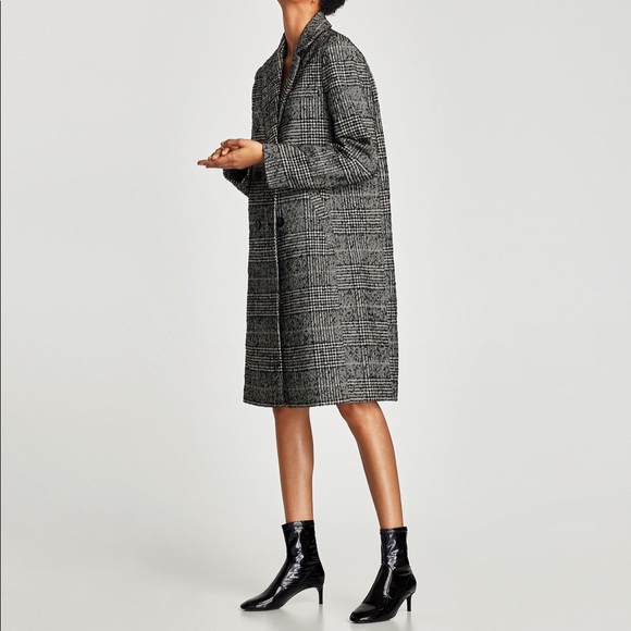 ZARA FAUX BLACK PATENT ANKLE BOOTS - Picture 2 of 5